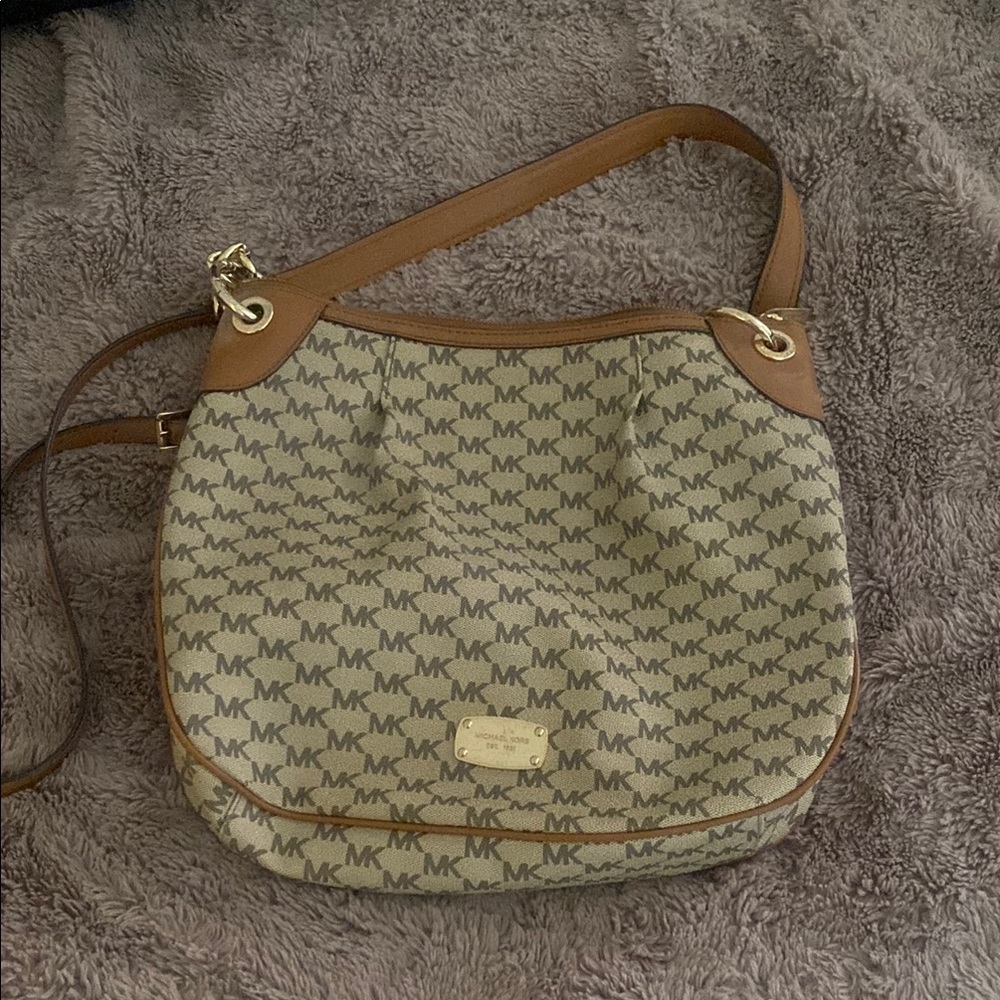 Michael Kors Brown and Cream Shoulder Bag with Elegant Design